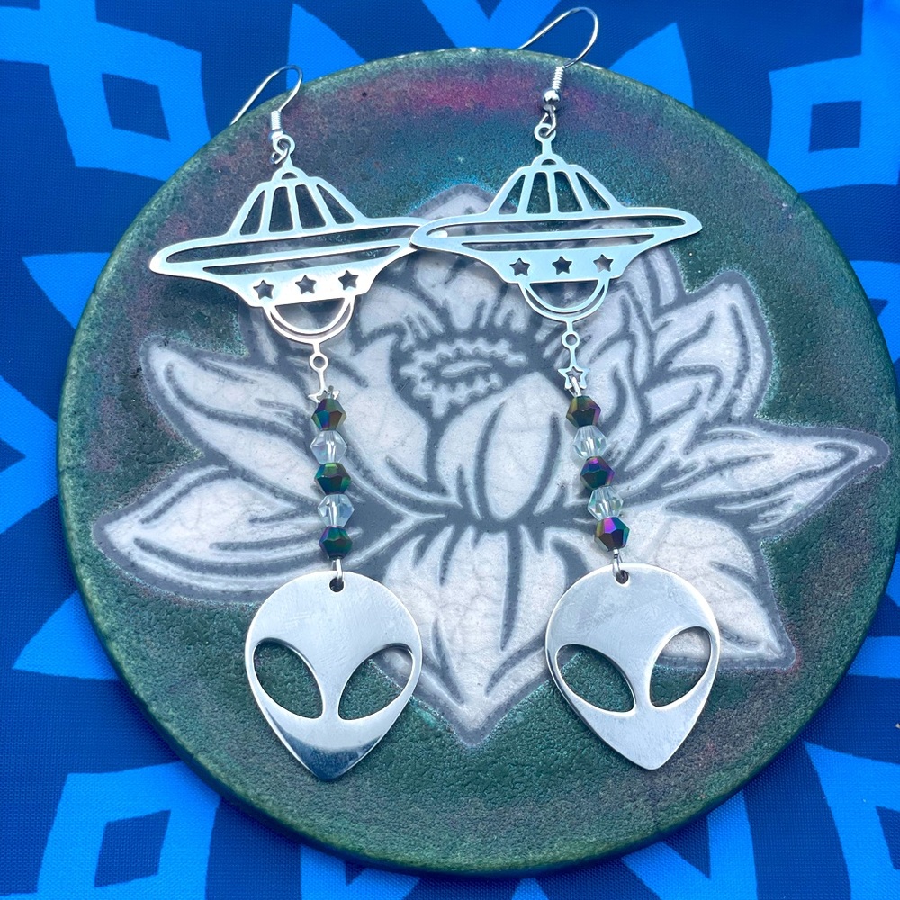 Alien earrings👽🛸